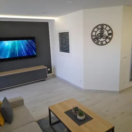 Kate Apartment
